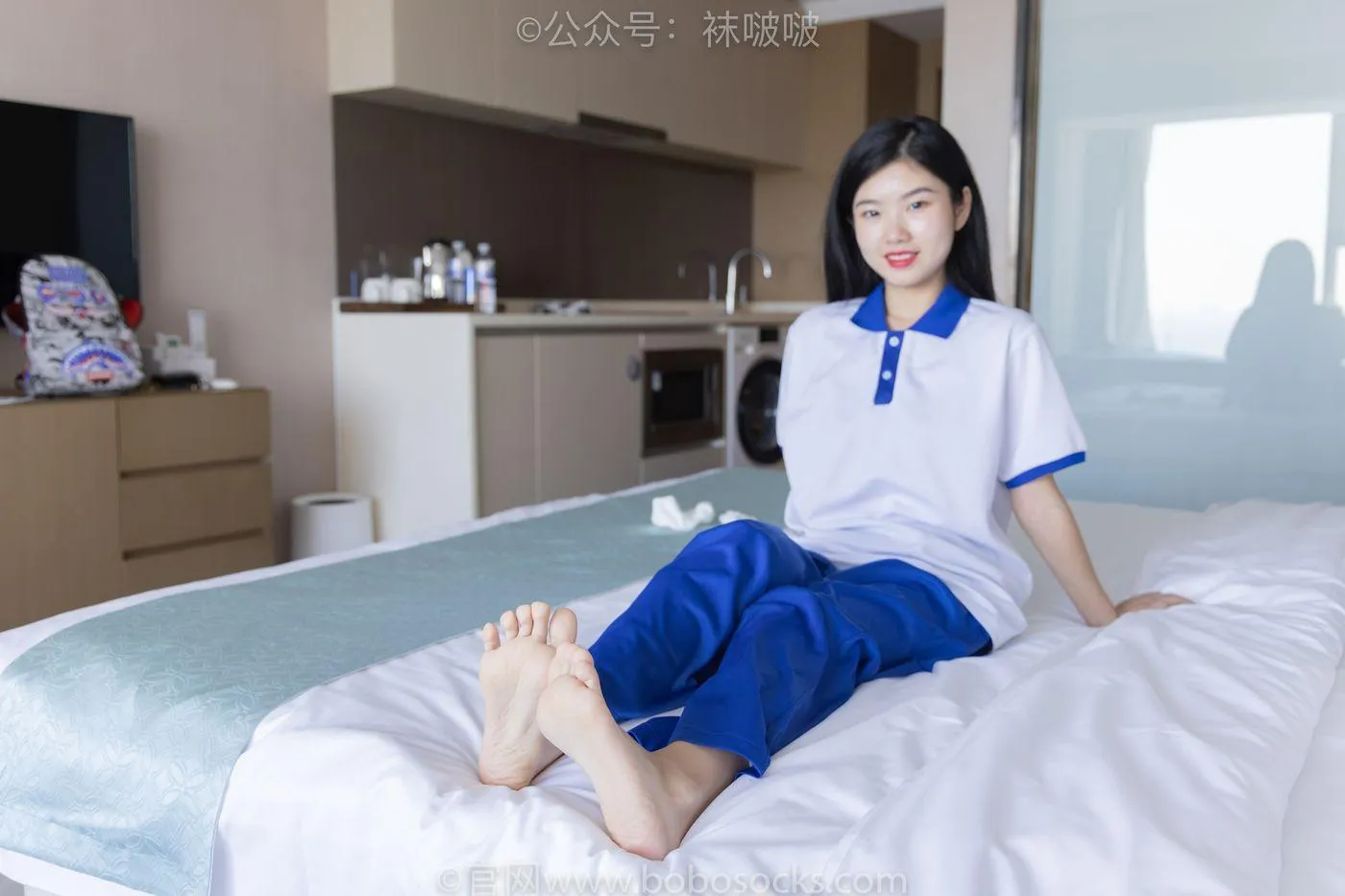 [BoBoSocks袜啵啵]NO.039 小奶熊-校服、vans帆布鞋、短白棉袜、裸足 [154P]插图